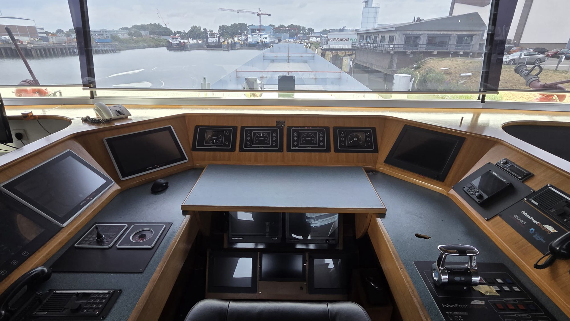 H2 Barge 1