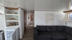 H2 Barge 1