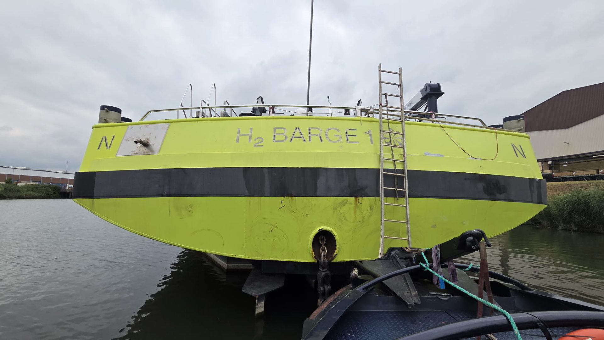 H2 Barge 1