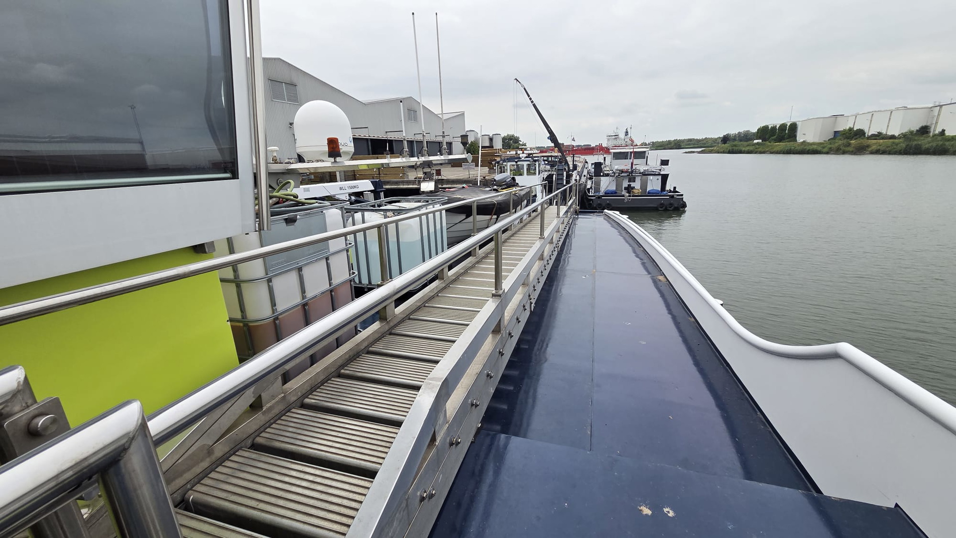 H2 Barge 1