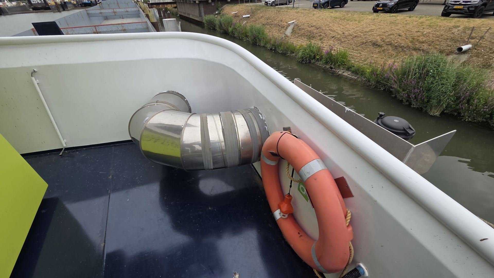 H2 Barge 1