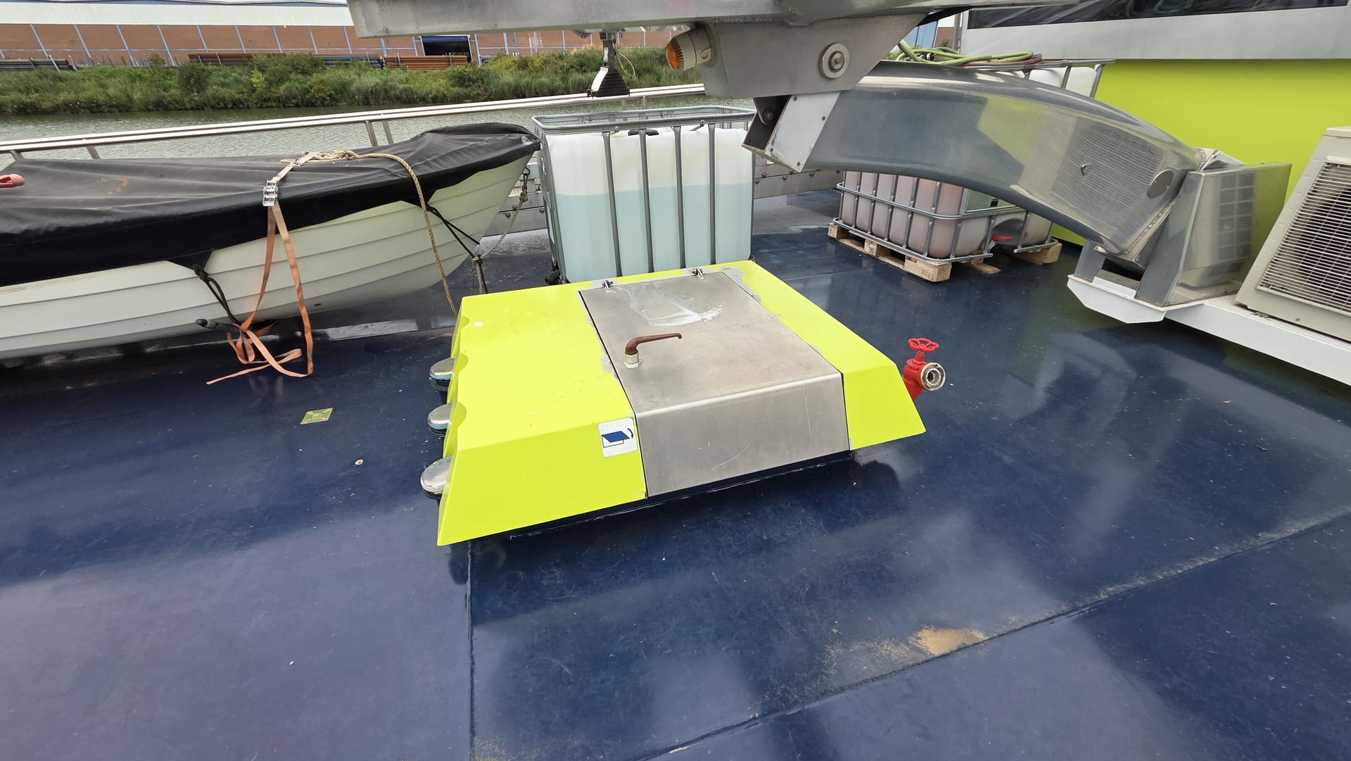 H2 Barge 1
