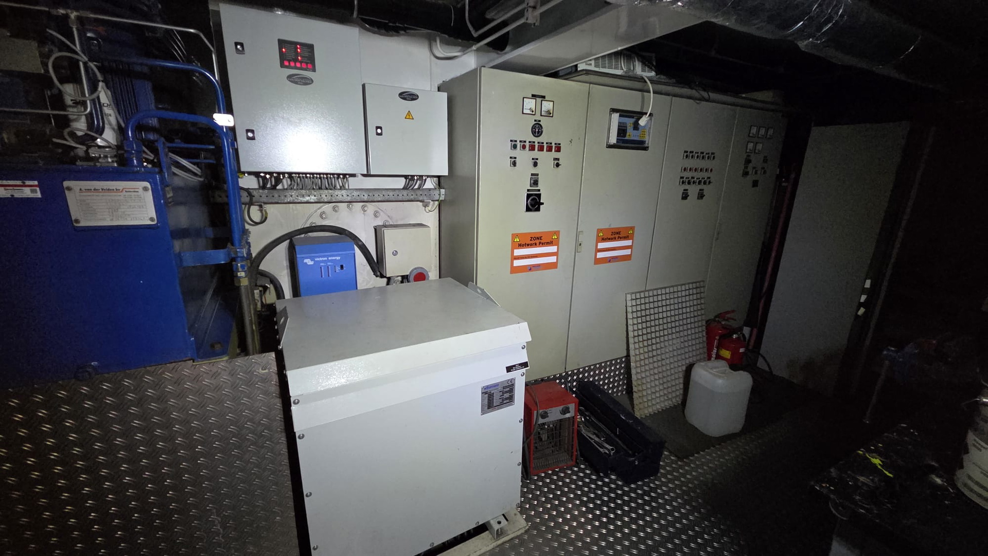 H2 Barge 1