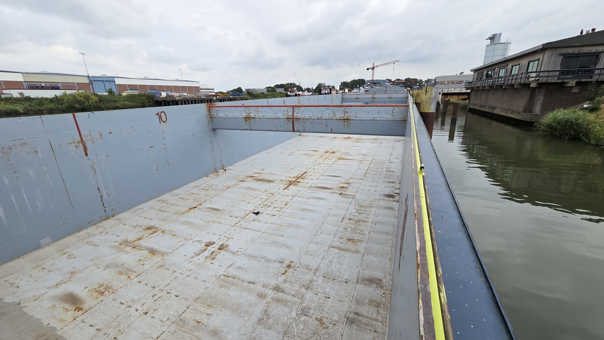 H2 Barge 1