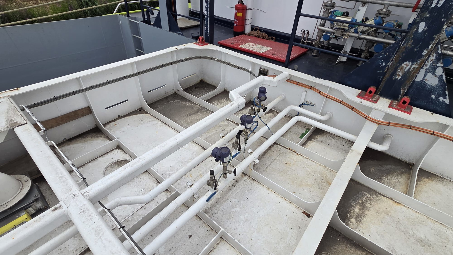 H2 Barge 1