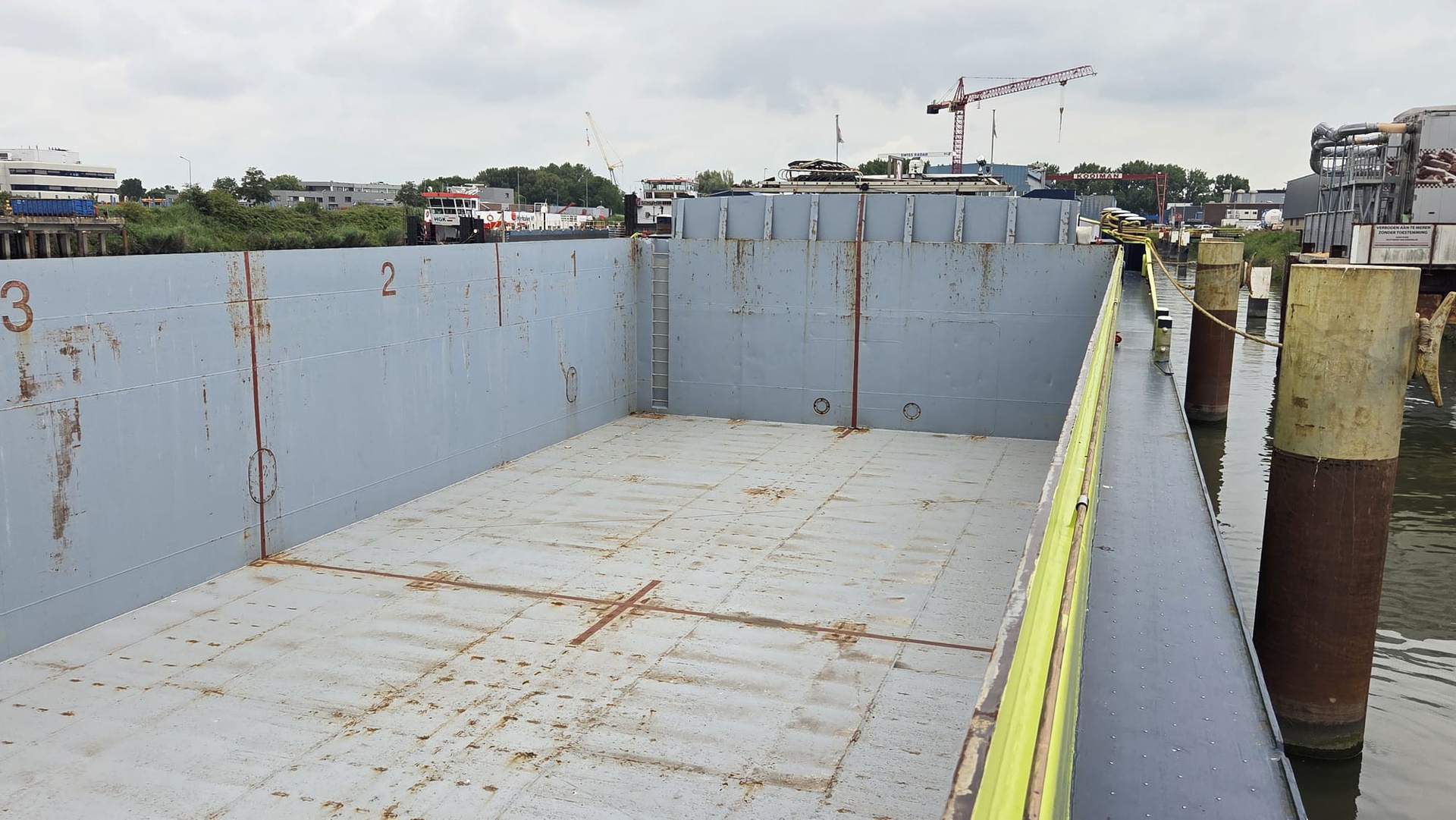 H2 Barge 1