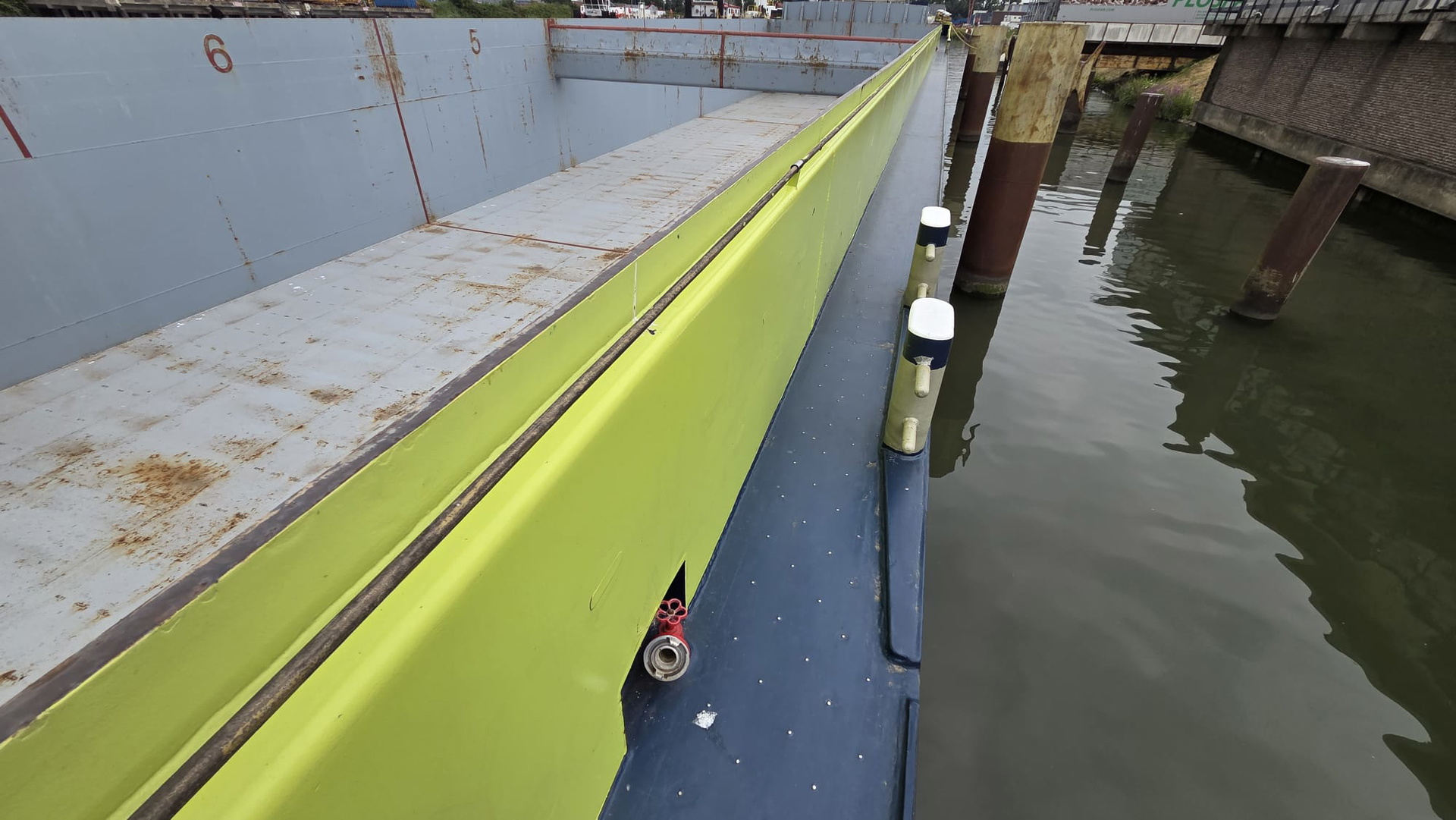 H2 Barge 1