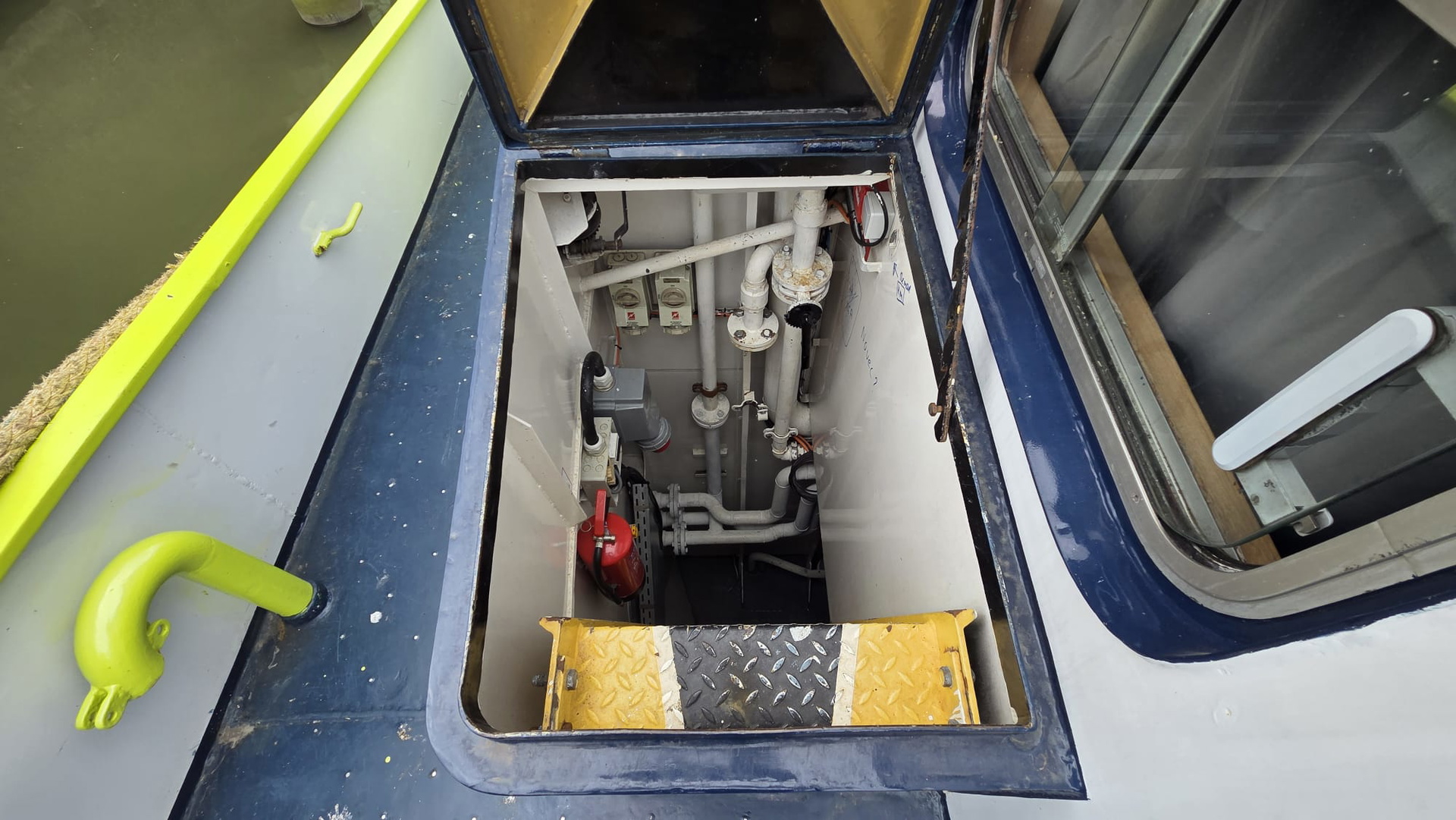 H2 Barge 1