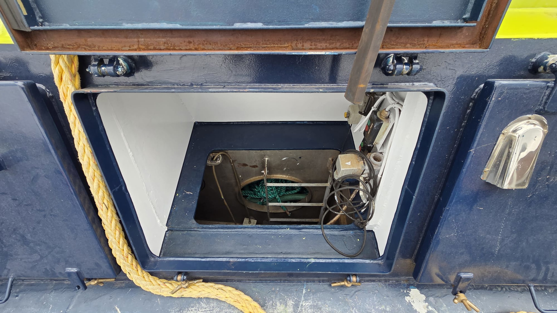 H2 Barge 1