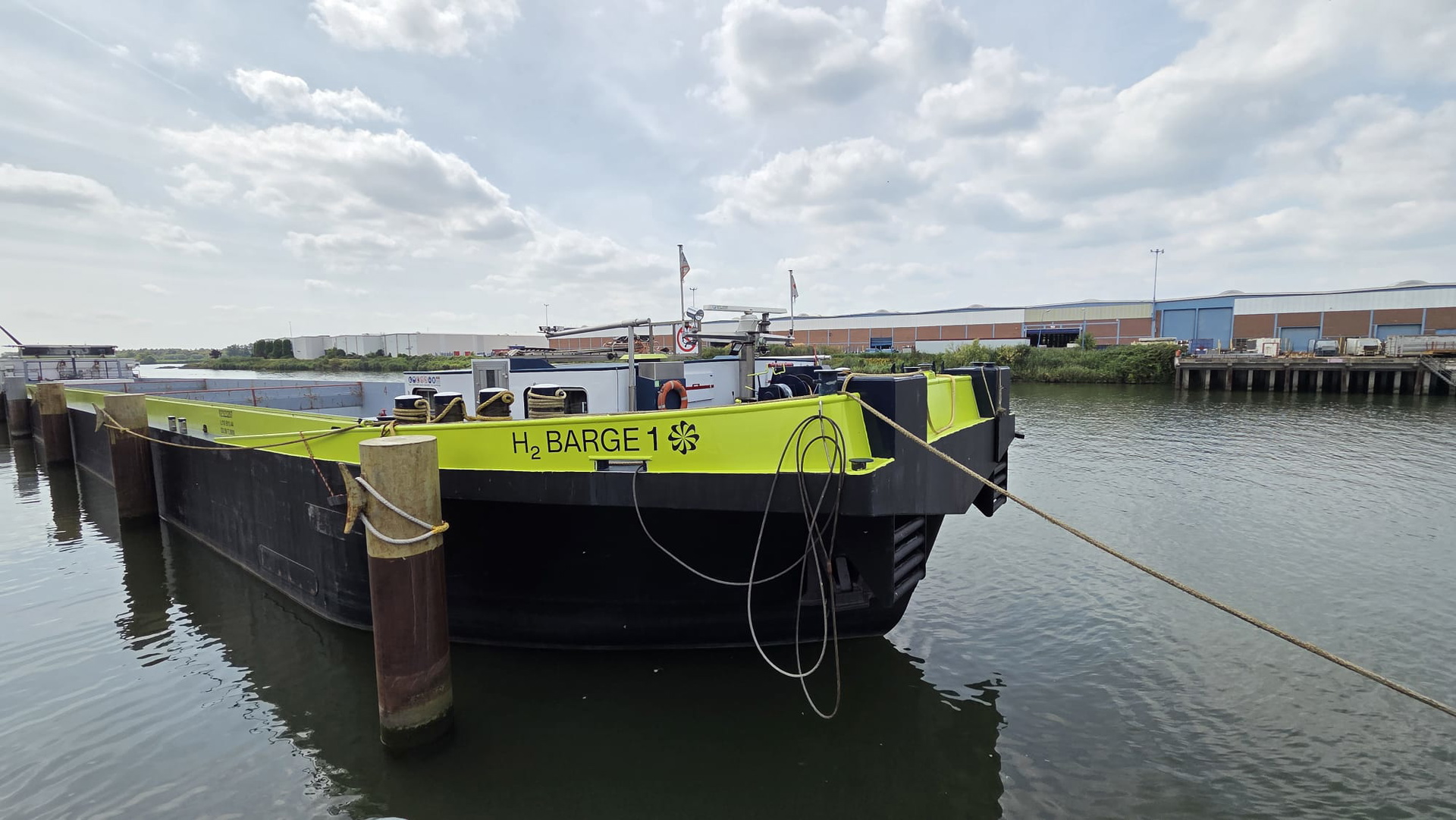 H2 Barge 1