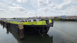 H2 Barge 1
