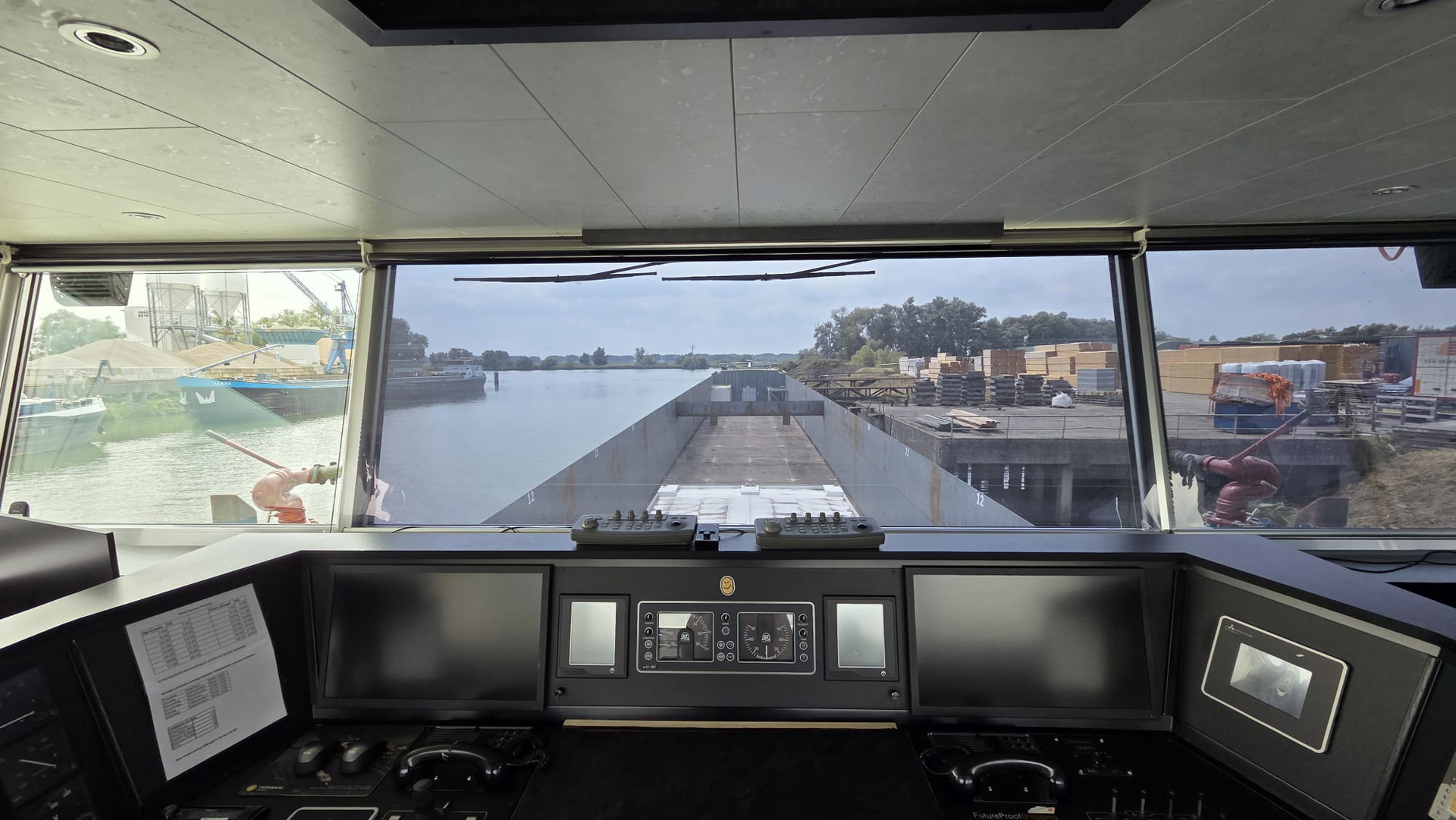 H2 Barge 2