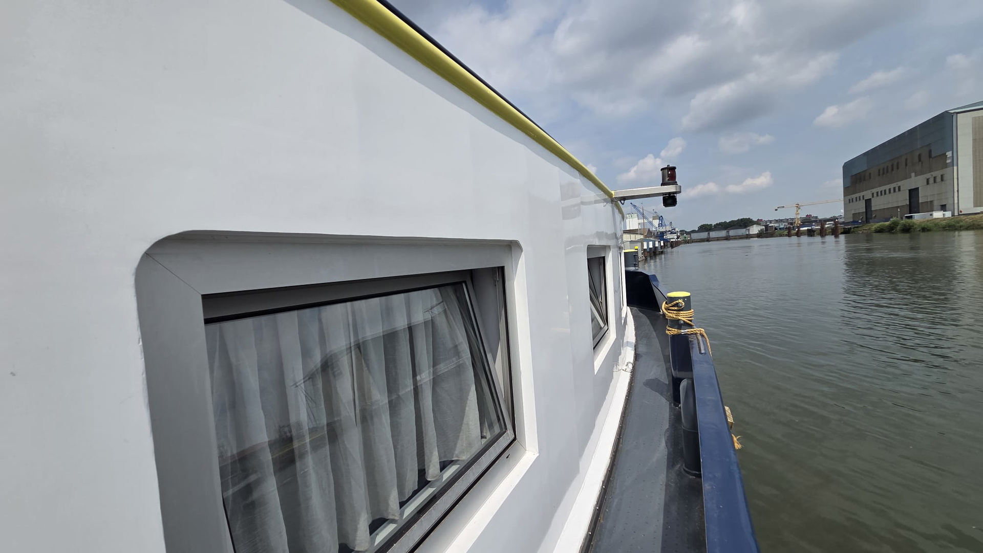 H2 Barge 2