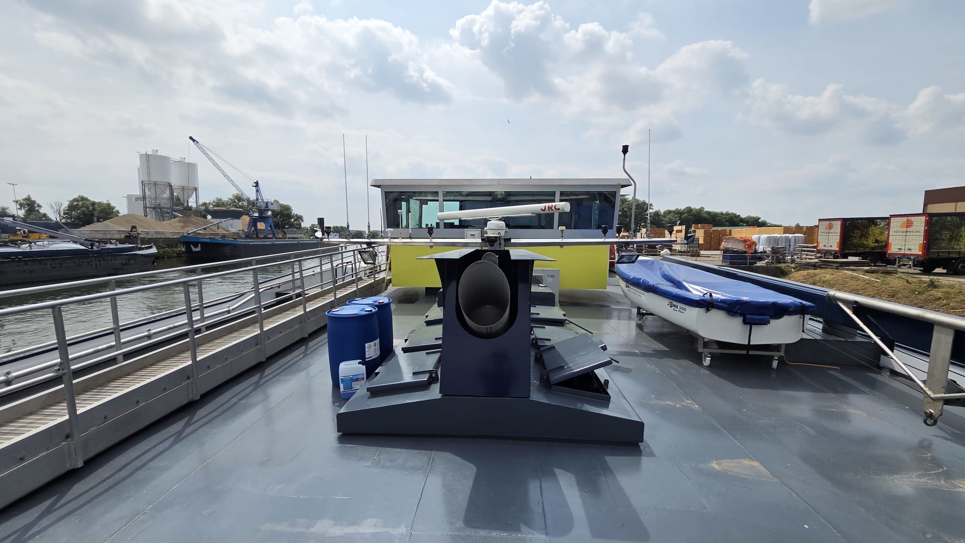 H2 Barge 2