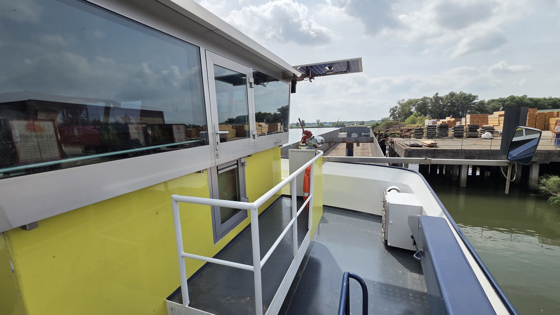 H2 Barge 2