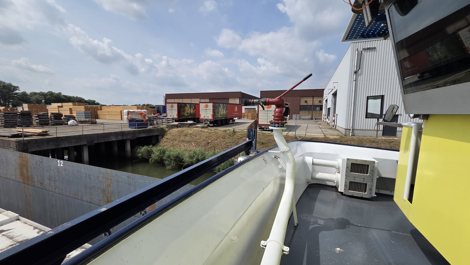 H2 Barge 2