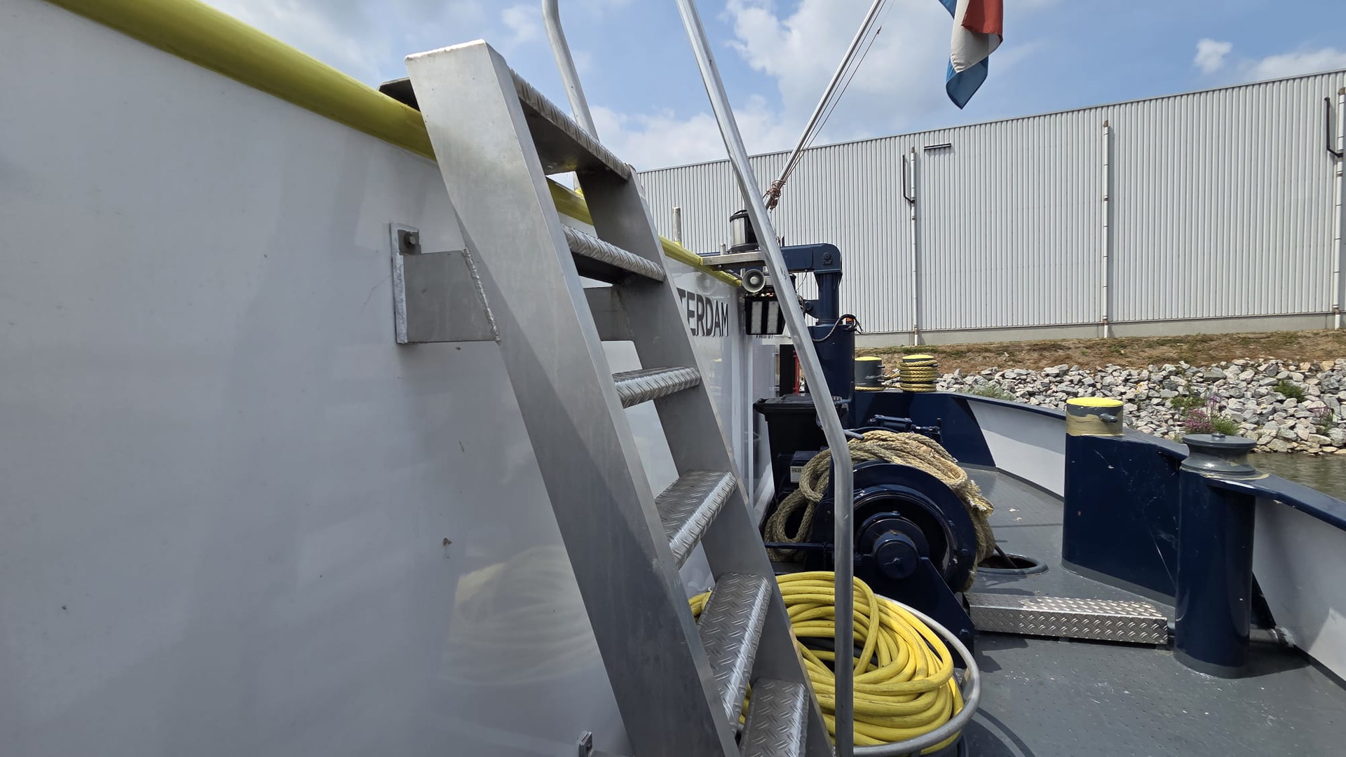 H2 Barge 2