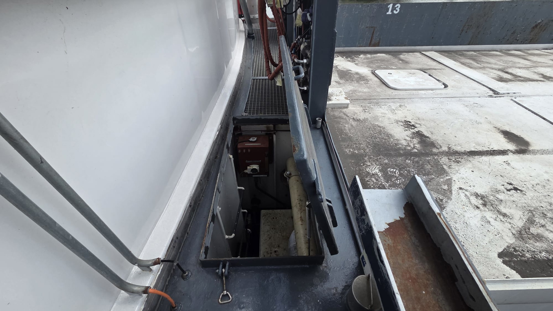H2 Barge 2