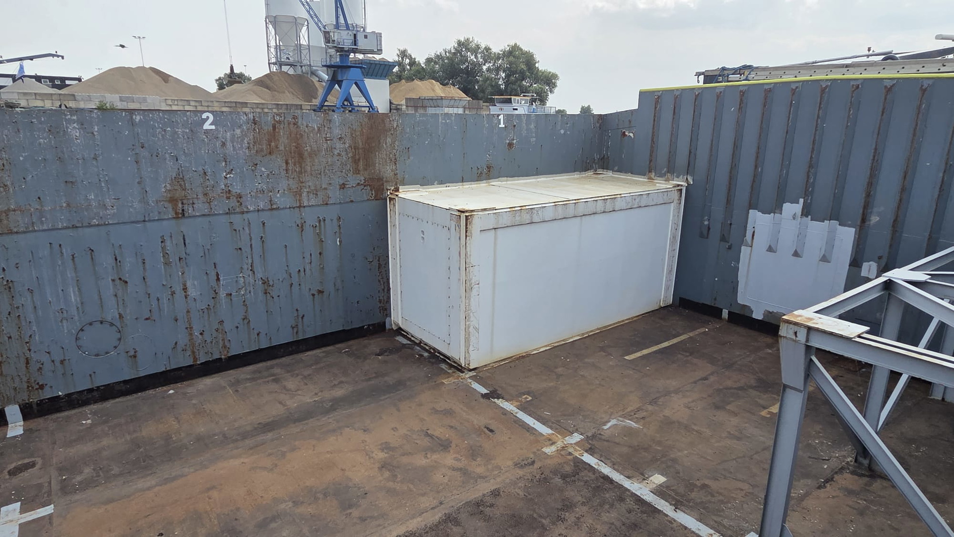 H2 Barge 2
