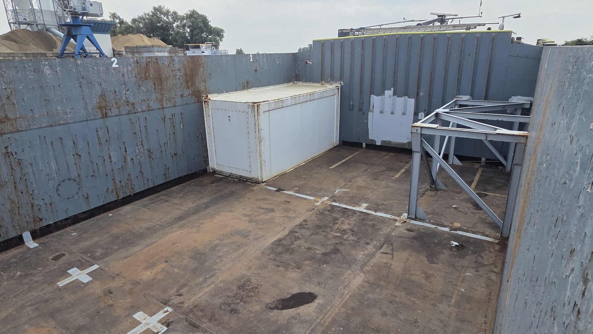 H2 Barge 2