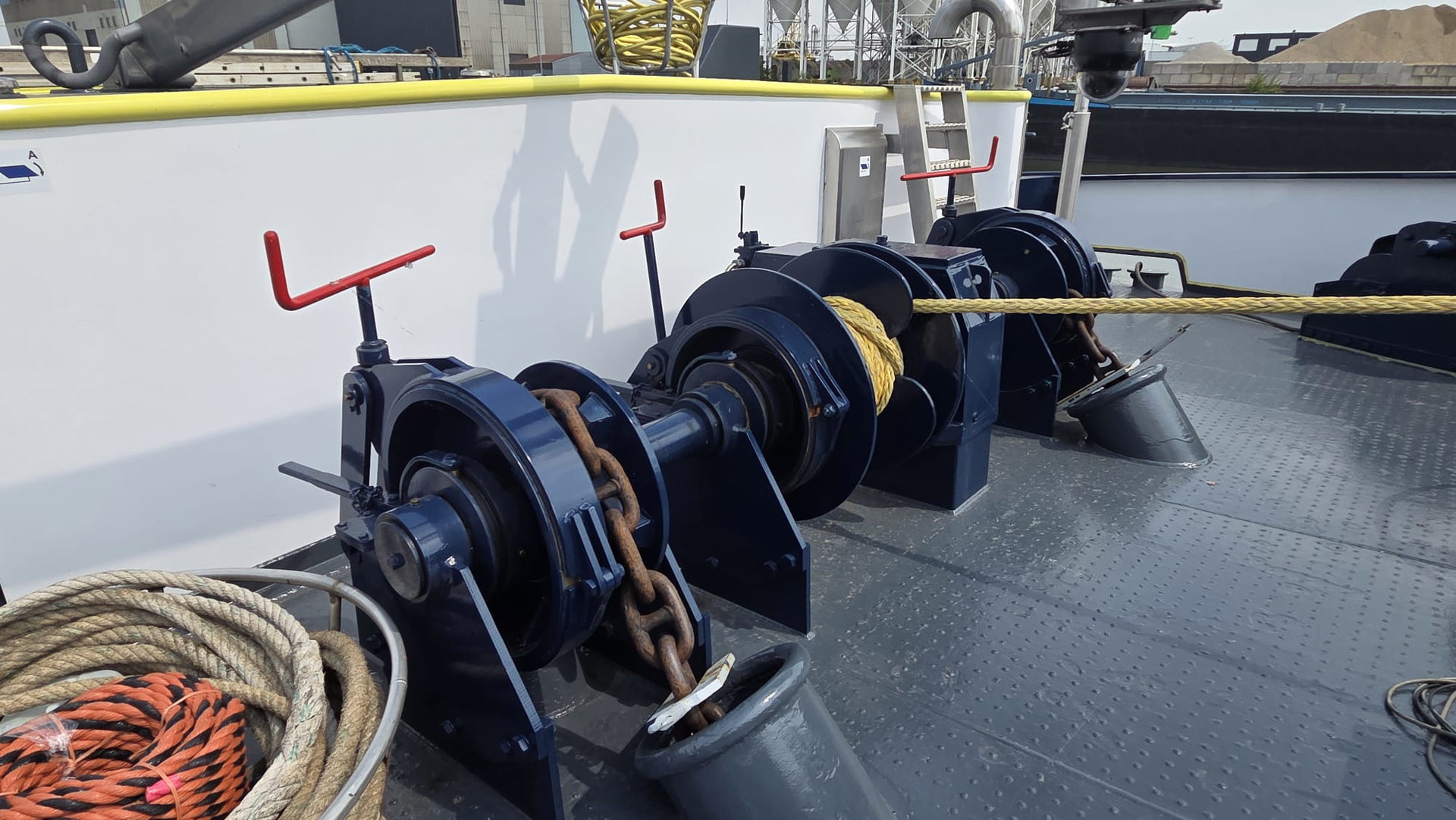 H2 Barge 2